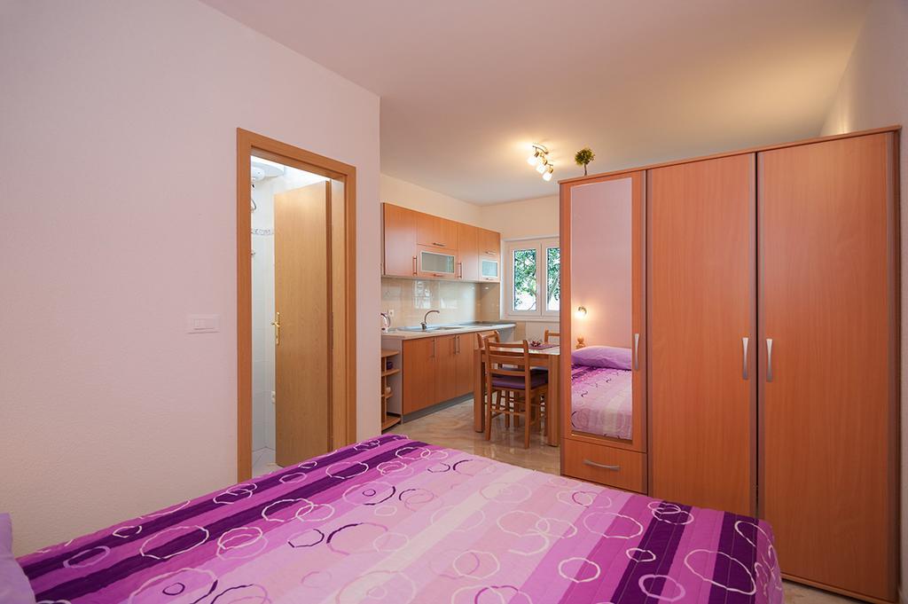 Apartments Krvavica Bagian luar foto