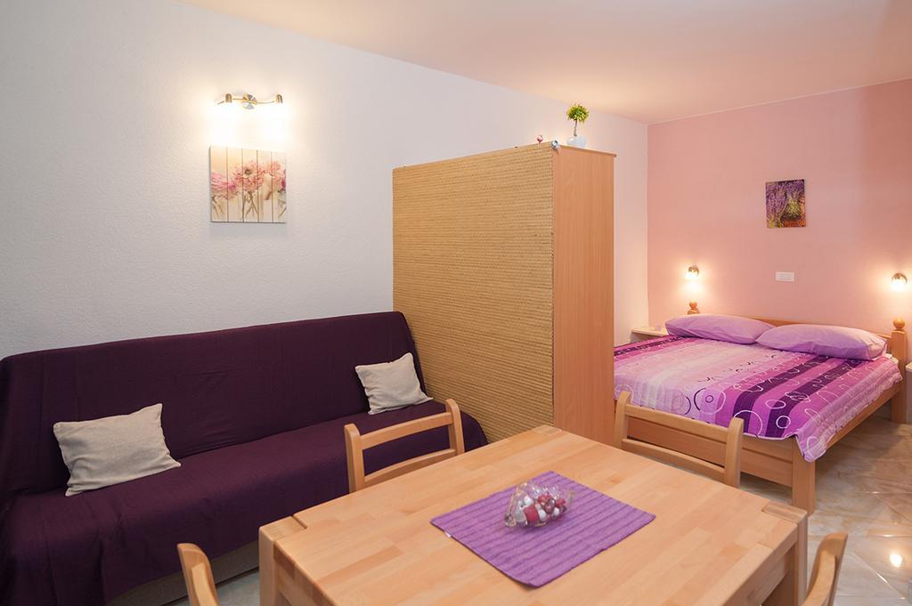 Apartments Krvavica Bagian luar foto