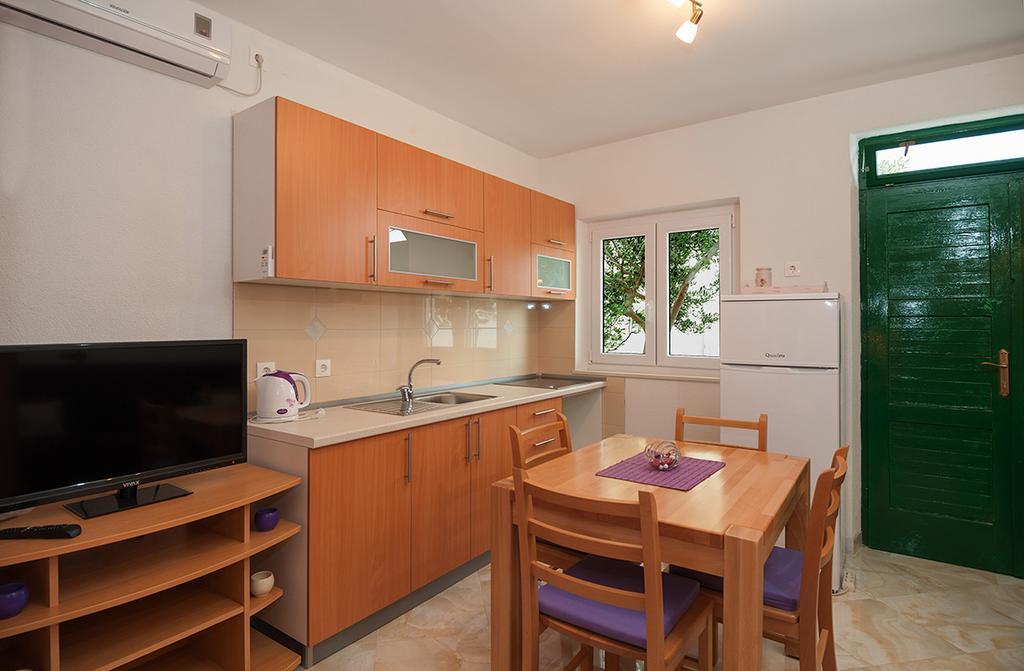 Apartments Krvavica Bagian luar foto